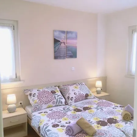 Sandy Apartment Gedici